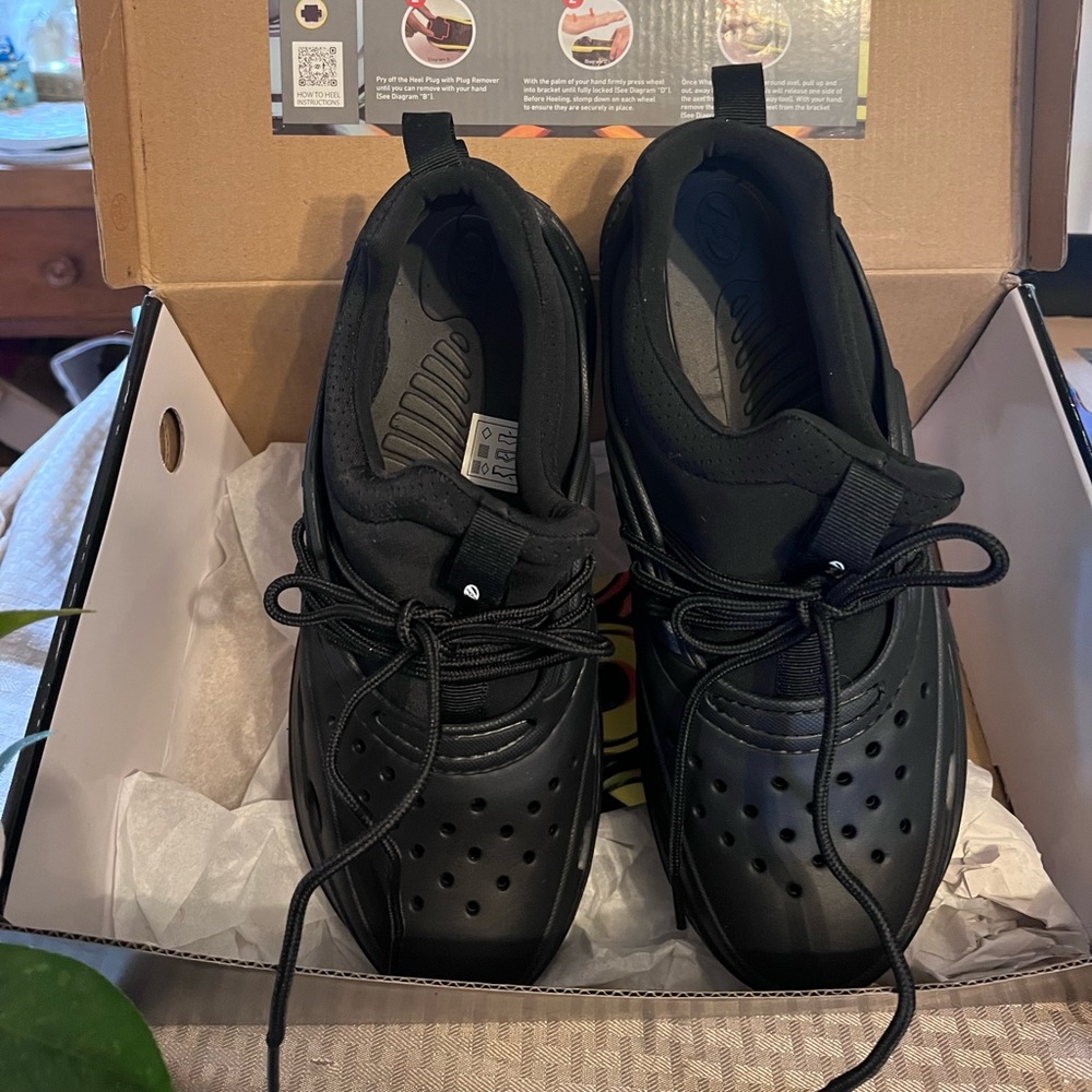 Size 10 Heelys